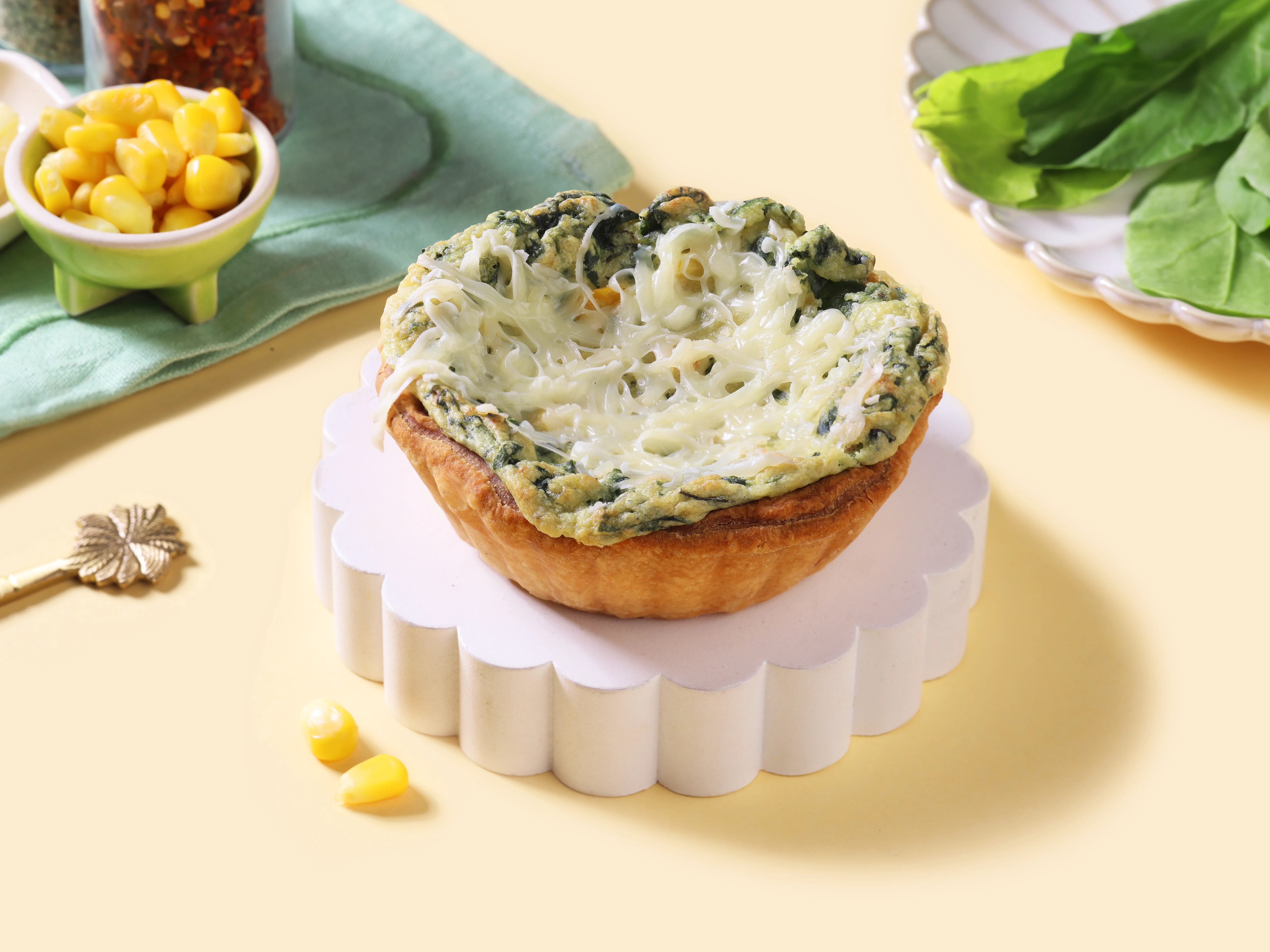 Pistachio Kunafa Roll